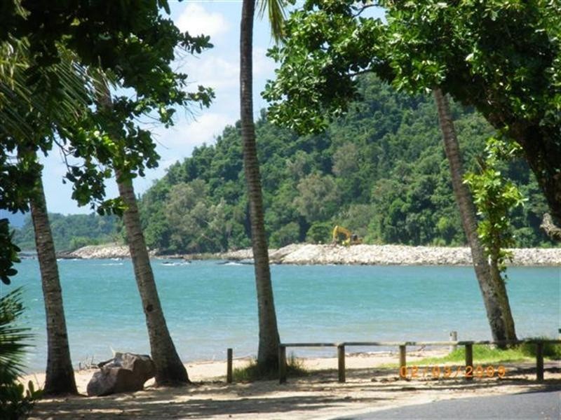 5 Plantation Drive, Bingil Bay QLD 4852