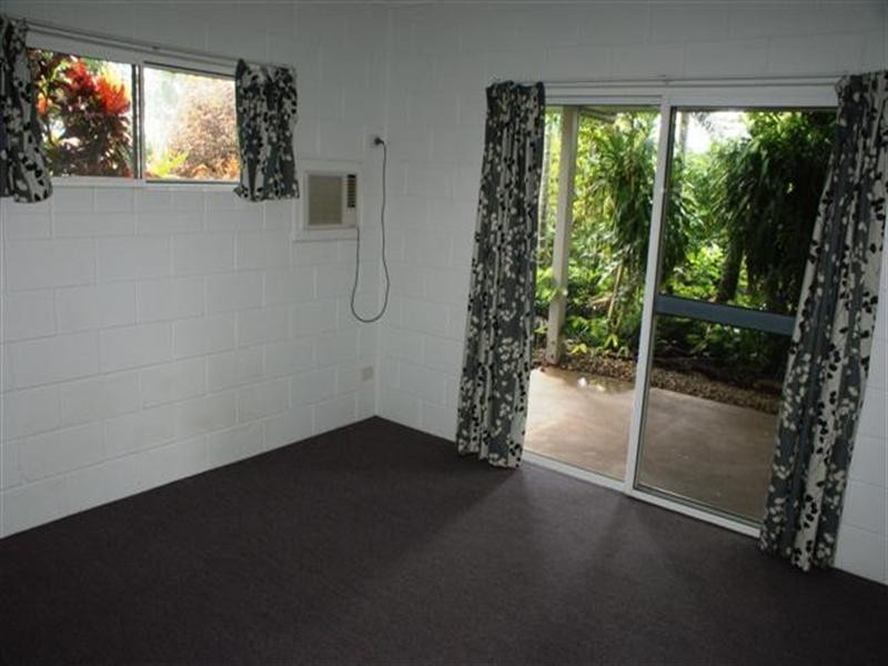 11 Royal Palm Drive, Mission Beach QLD 4852