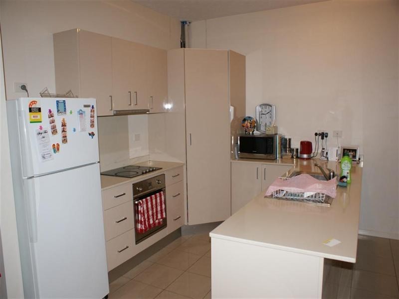 8/56 MARINER Drive, South Mission QLD 4852