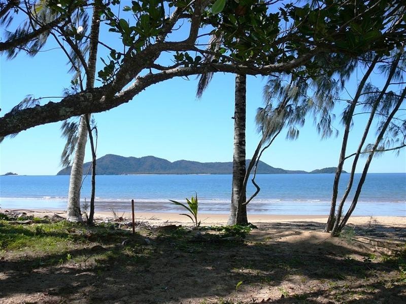 Mission Beach QLD 4852