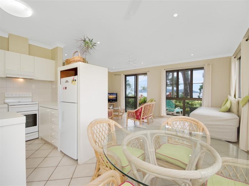 104 Kennedy Esplanade, South Mission QLD 4852