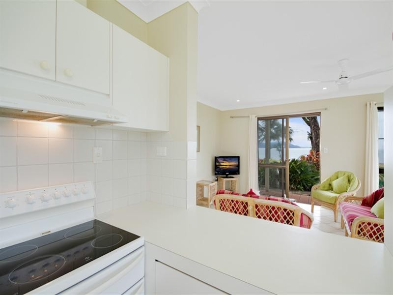104 Kennedy Esplanade, South Mission QLD 4852