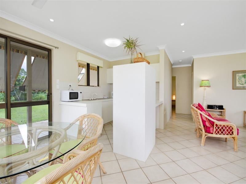 104 Kennedy Esplanade, South Mission QLD 4852