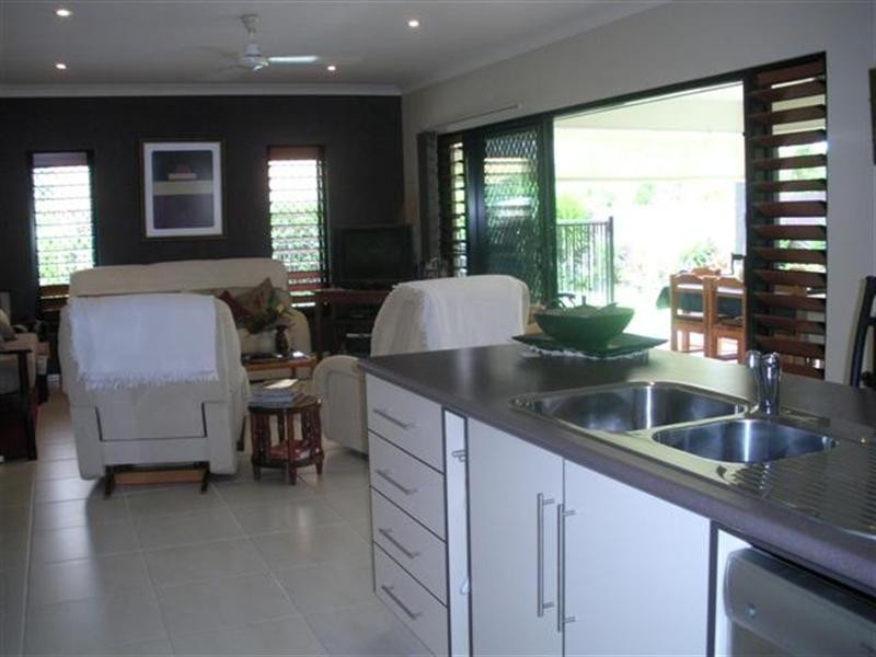 3 McNamara Street, Mission Beach QLD 4852