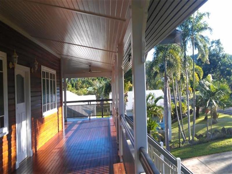 19 Kent Close, Mission Beach QLD 4852