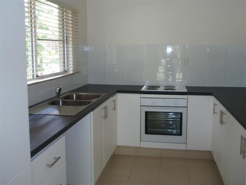 12 Seafarer Street, South Mission QLD 4852