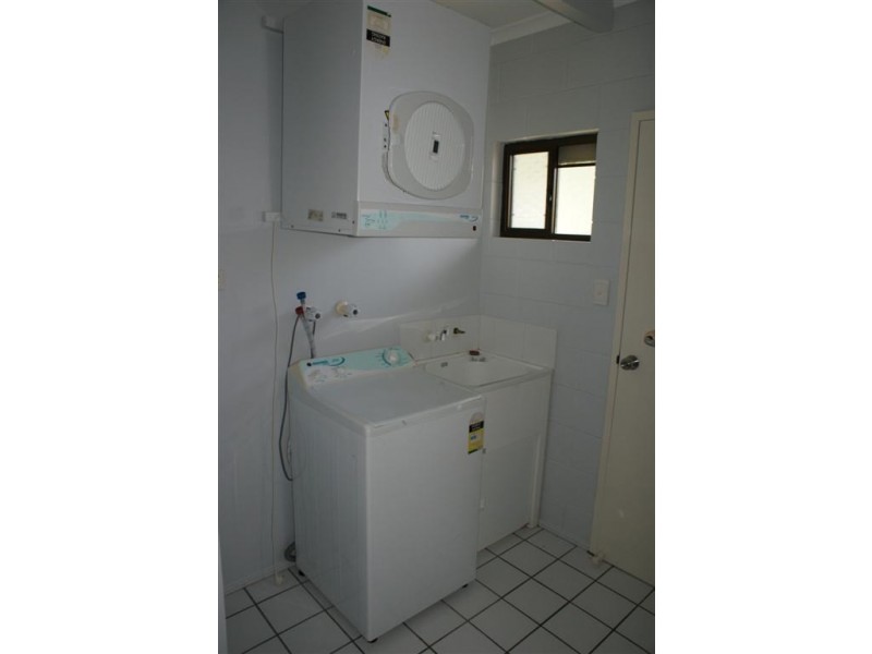 2/20 SEAFARER Street, South Mission QLD 4852