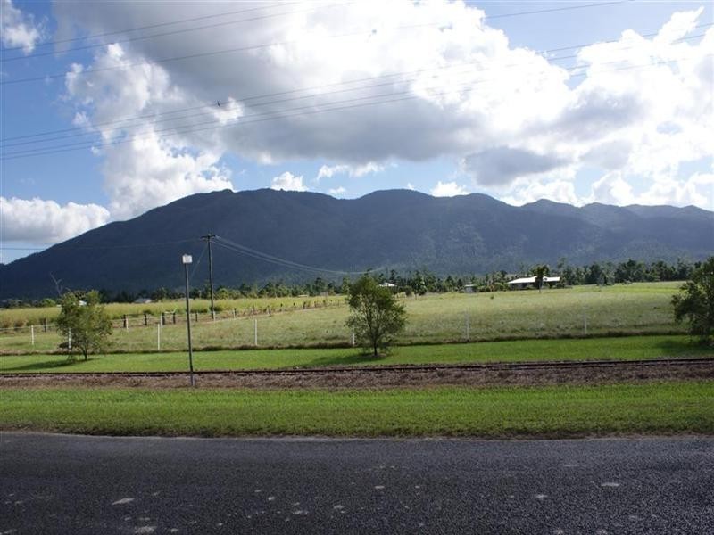 142 Old Tully Road, Tully QLD 4854