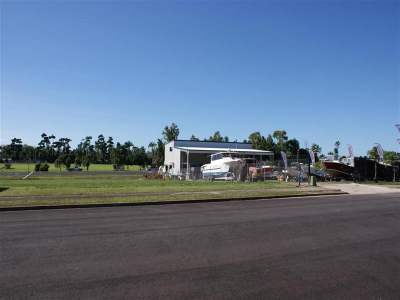 4 SHEPHERD Close, Mission Beach QLD 4852