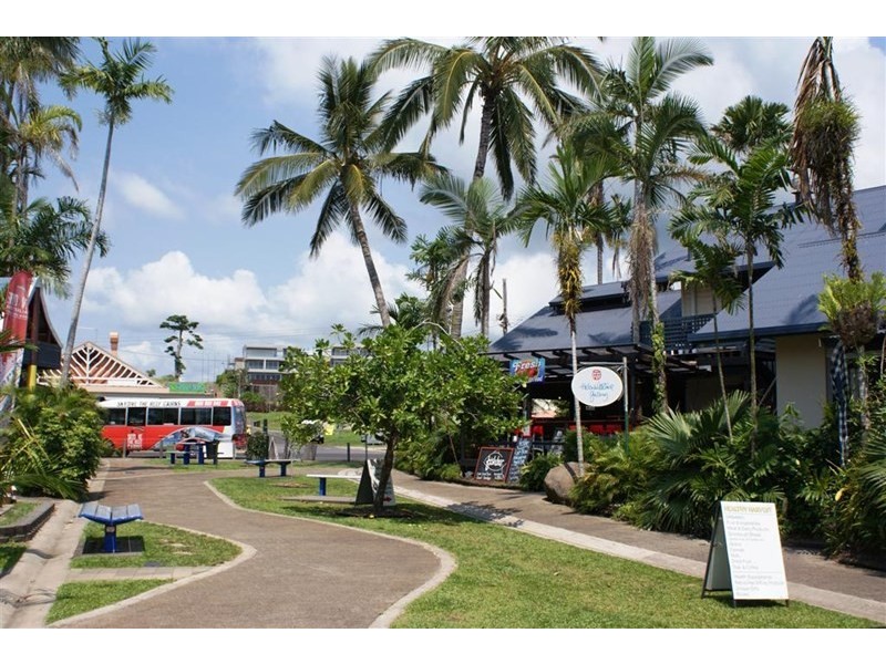 4 Rise Crescent, Mission Beach QLD 4852