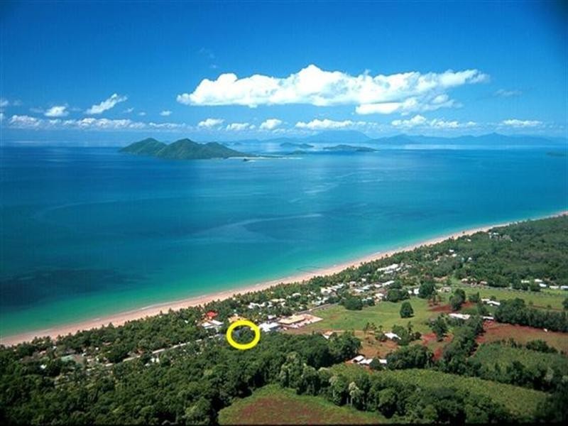 11 Endeavour Avenue, Mission Beach QLD 4852