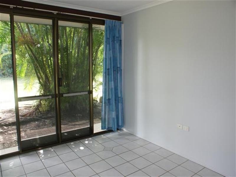 2/20 Seafarer Street, South Mission QLD 4852