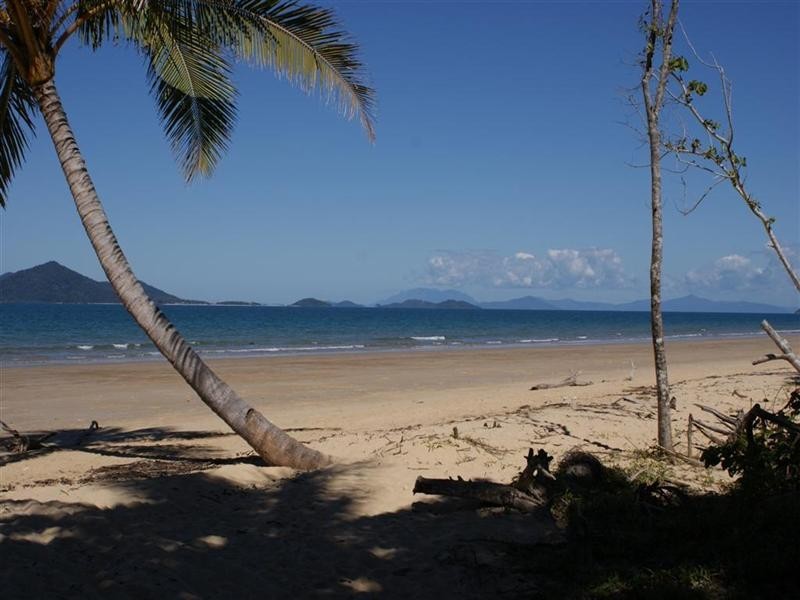 Mission Beach QLD 4852