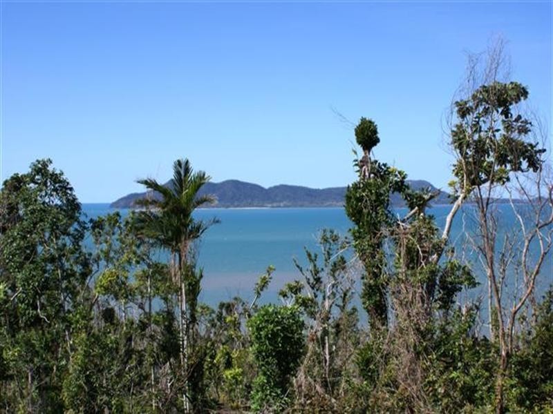 Mission Beach QLD 4852