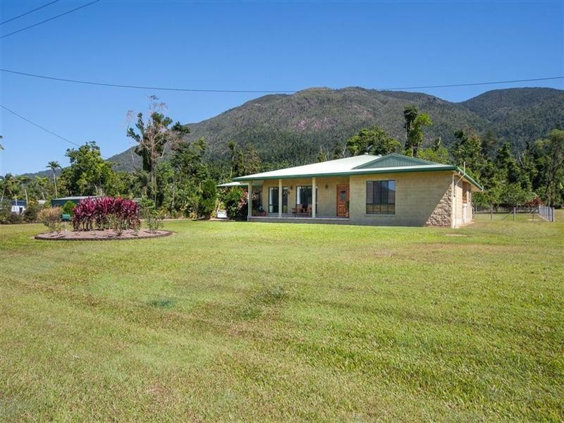 76 KEIR Road, Tully QLD 4854