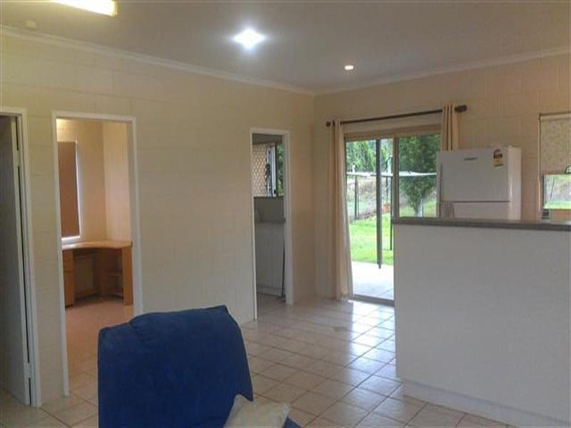 8 Lindquist Close, Mission Beach QLD 4852