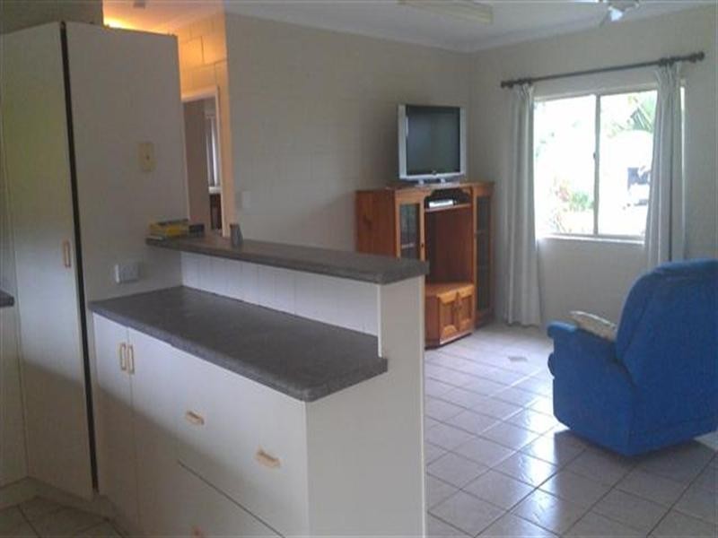 8 Lindquist Close, Mission Beach QLD 4852