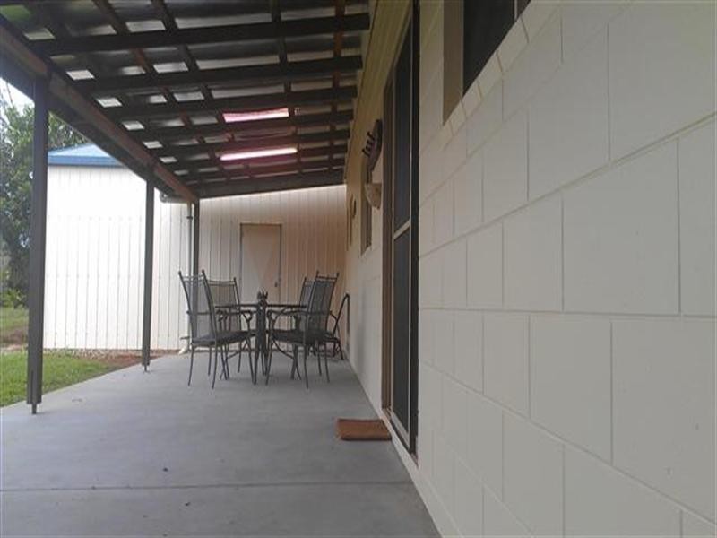 8 Lindquist Close, Mission Beach QLD 4852