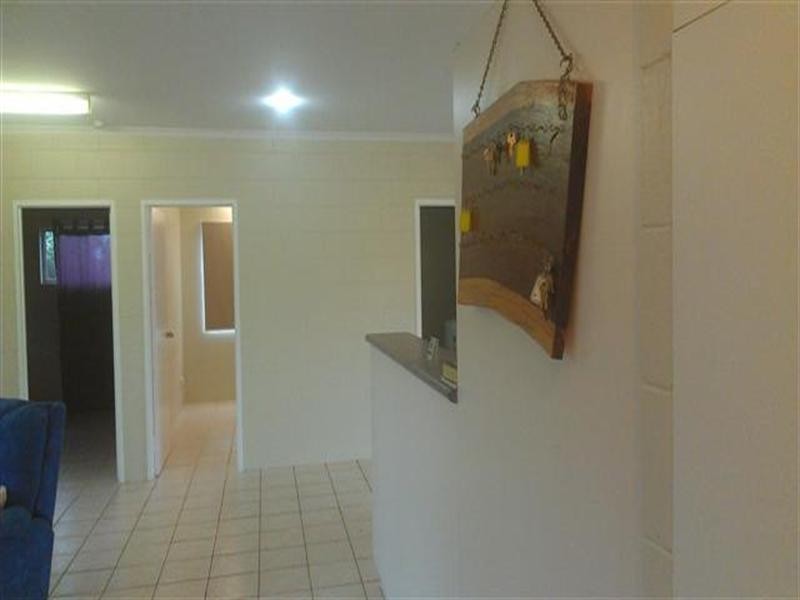 8 Lindquist Close, Mission Beach QLD 4852