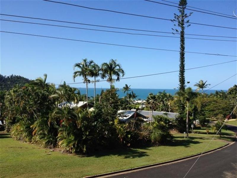 46 Cutten Street, Bingil Bay QLD 4852