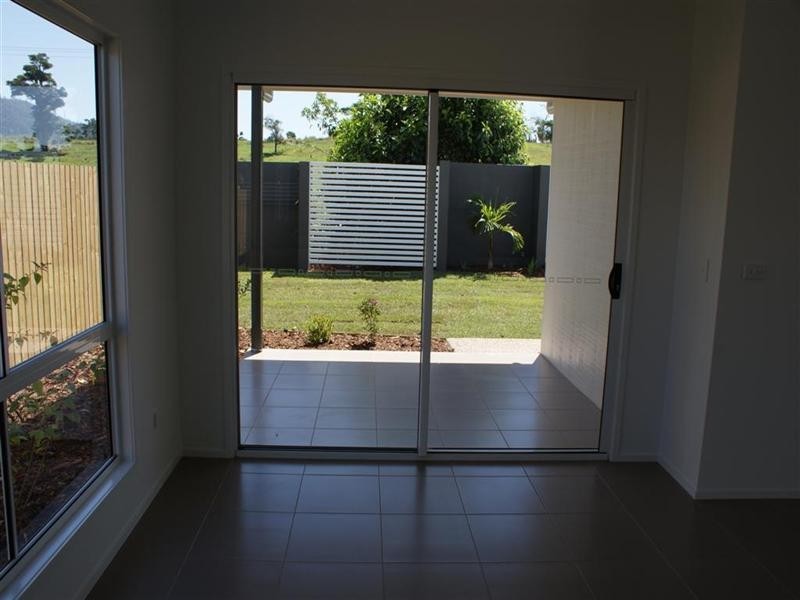 1/20 Seaview Street, Mission Beach QLD 4852