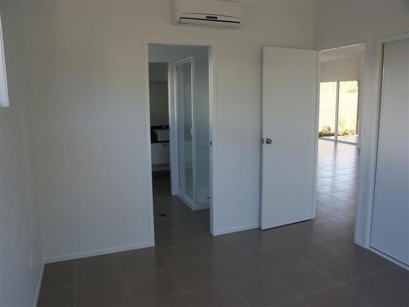 1/20 Seaview Street, Mission Beach QLD 4852