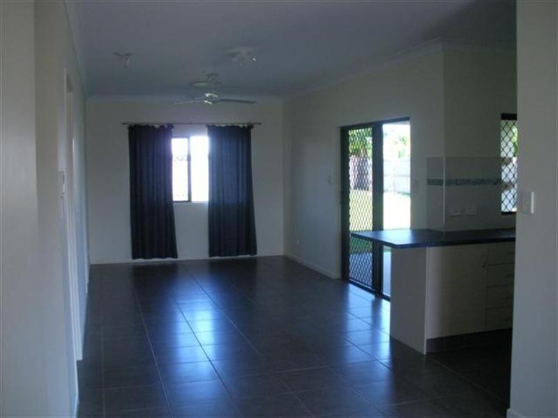 35 Midshipman Street, South Mission QLD 4852