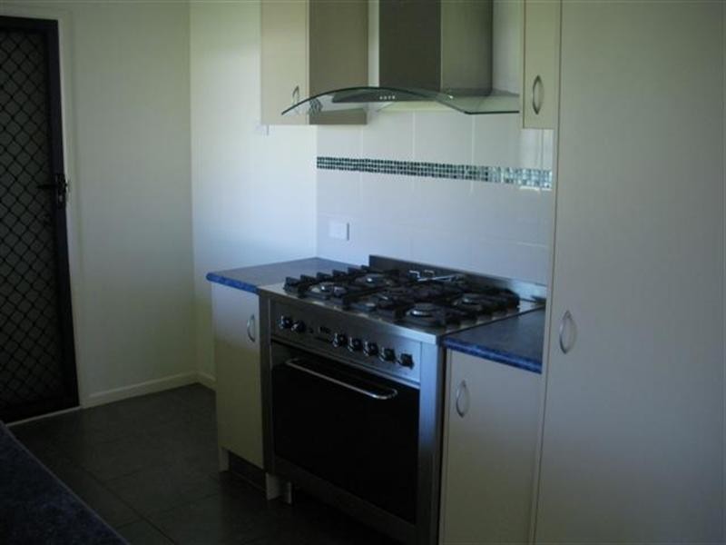 35 Midshipman Street, South Mission QLD 4852