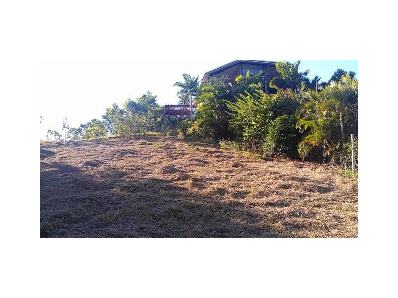 5 The Boulevard, South Mission QLD 4852