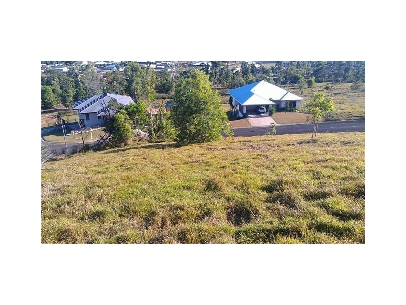 5 The Boulevard, South Mission QLD 4852