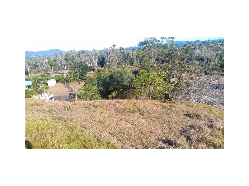 5 The Boulevard, South Mission QLD 4852