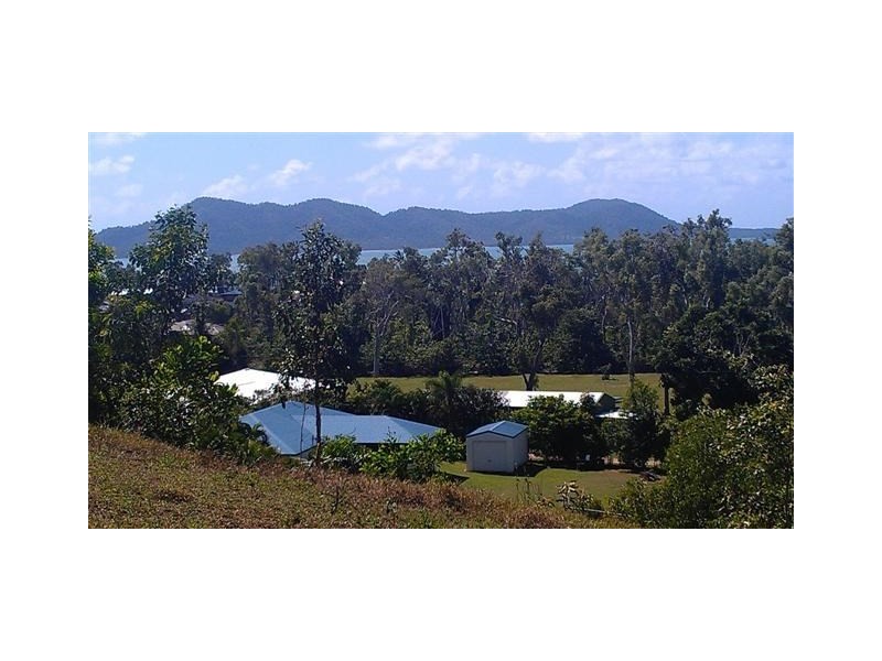 5 The Boulevard, South Mission QLD 4852