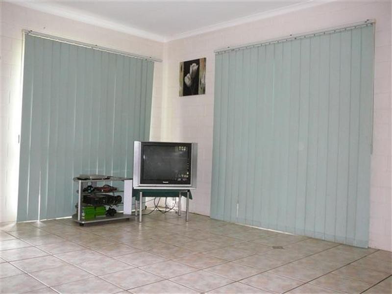 1 Kent Close, Mission Beach QLD 4852