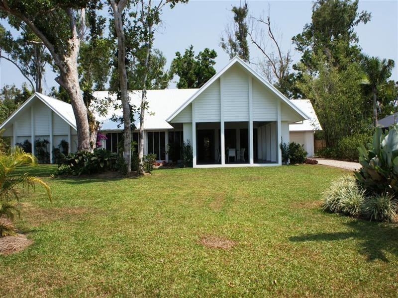 31 Pacific Parade, Mission Beach QLD 4852