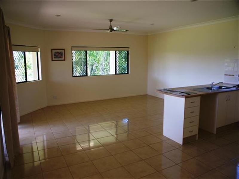 9 Oceanview Drive, Mission Beach QLD 4852