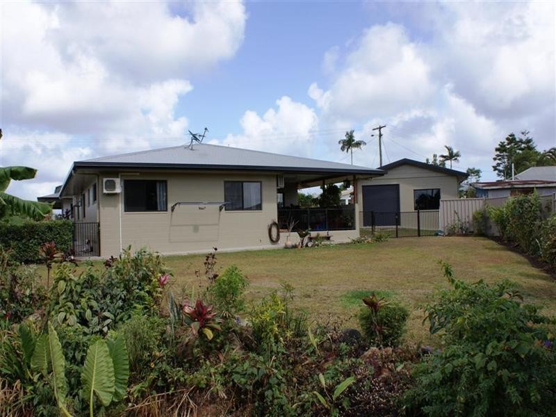 7 HENRY Street, Silkwood QLD 4856