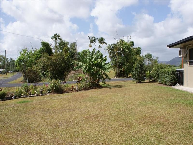 7 HENRY Street, Silkwood QLD 4856