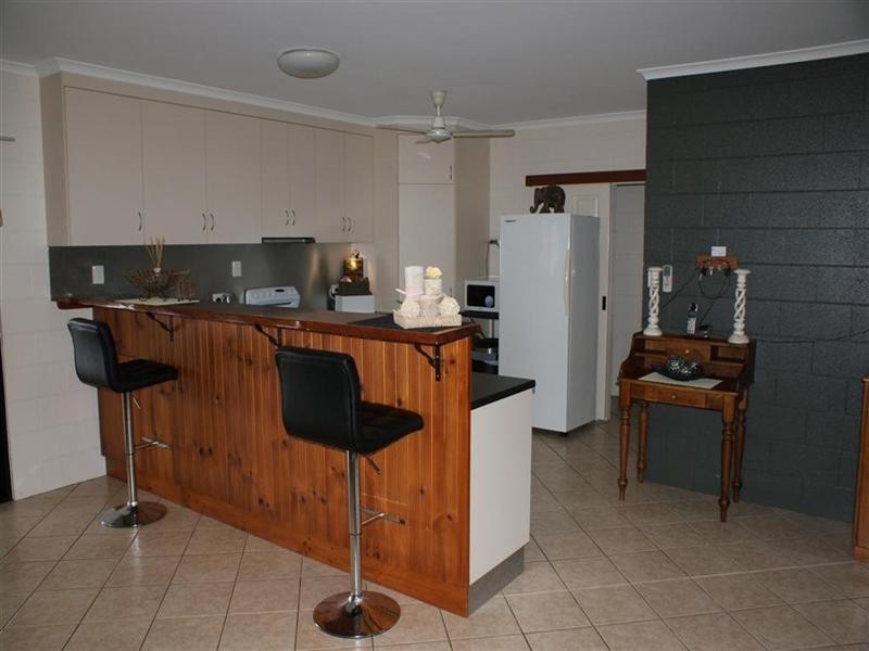 7 HENRY Street, Silkwood QLD 4856