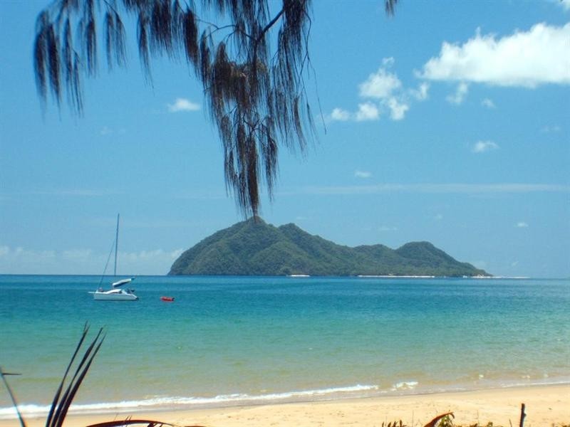 21-35 Webb Road, Mission Beach QLD 4852