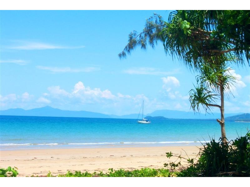 26 Donkin Lane, Mission Beach QLD 4852