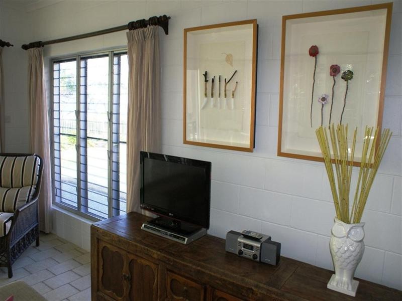 42 Donkin Lane, Mission Beach QLD 4852