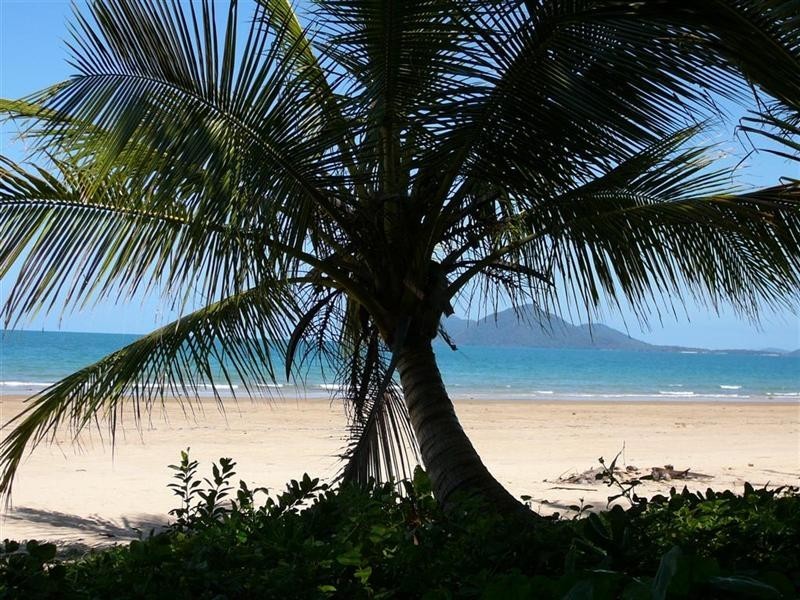 42 Donkin Lane, Mission Beach QLD 4852