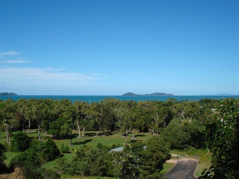 3 Bedarra Terrace, South Mission QLD 4852