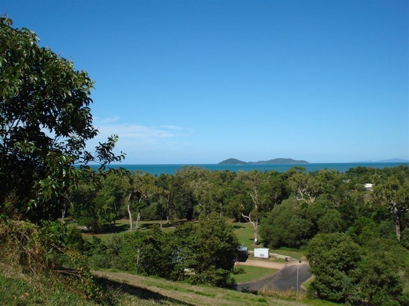 3 Bedarra Terrace, South Mission QLD 4852