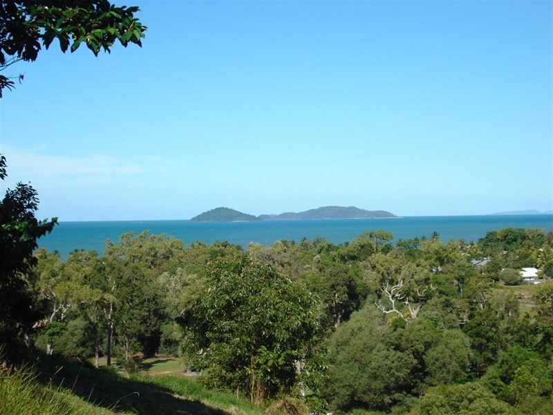 3 Bedarra Terrace, South Mission QLD 4852