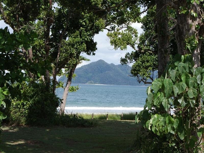 2/163 Reid Road, Mission Beach QLD 4852