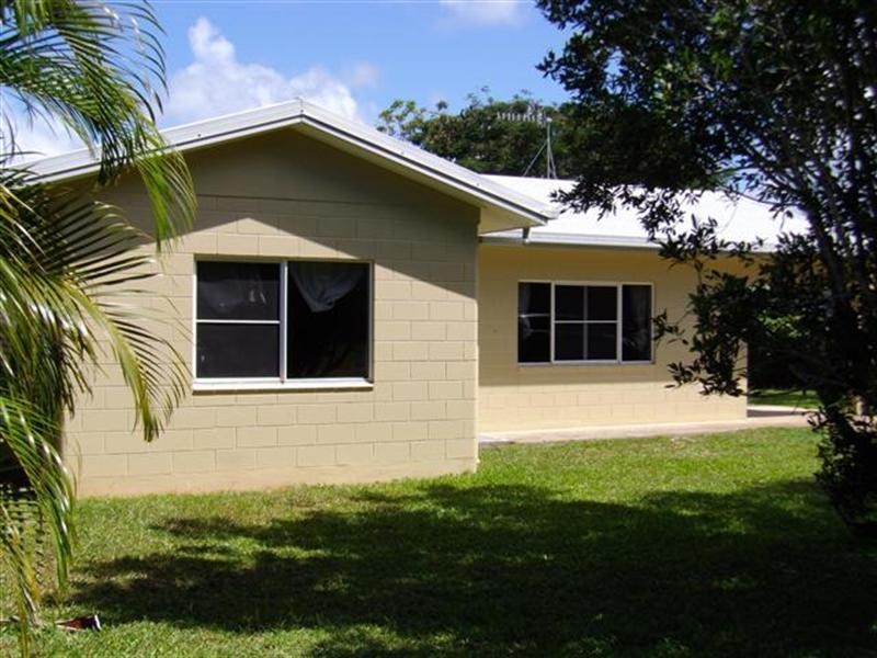 8 Yamala Close, Mission Beach QLD 4852