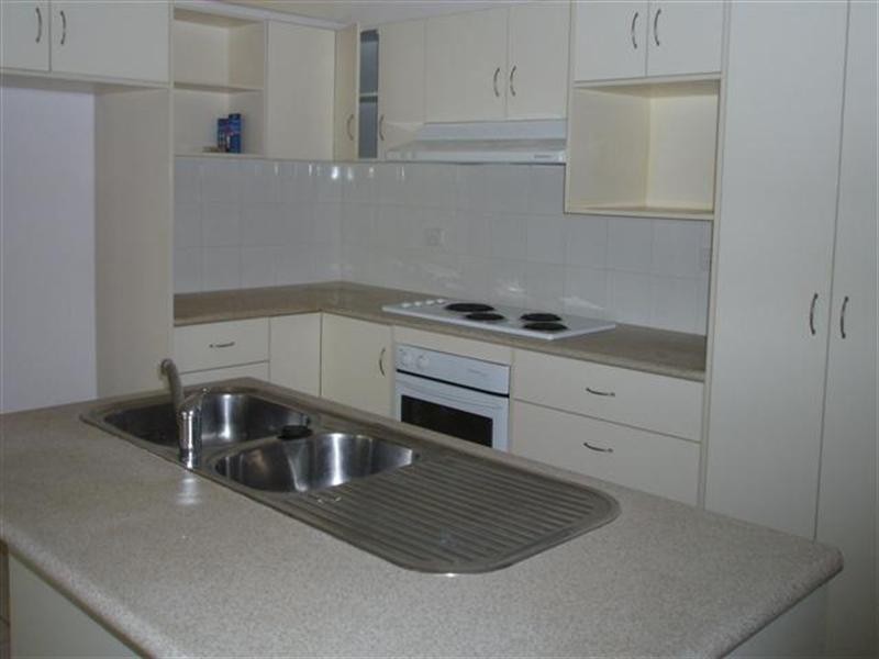 24 Holland Street, Wongaling Beach QLD 4852