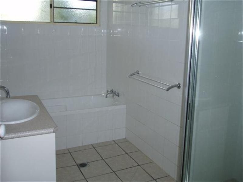 24 Holland Street, Wongaling Beach QLD 4852