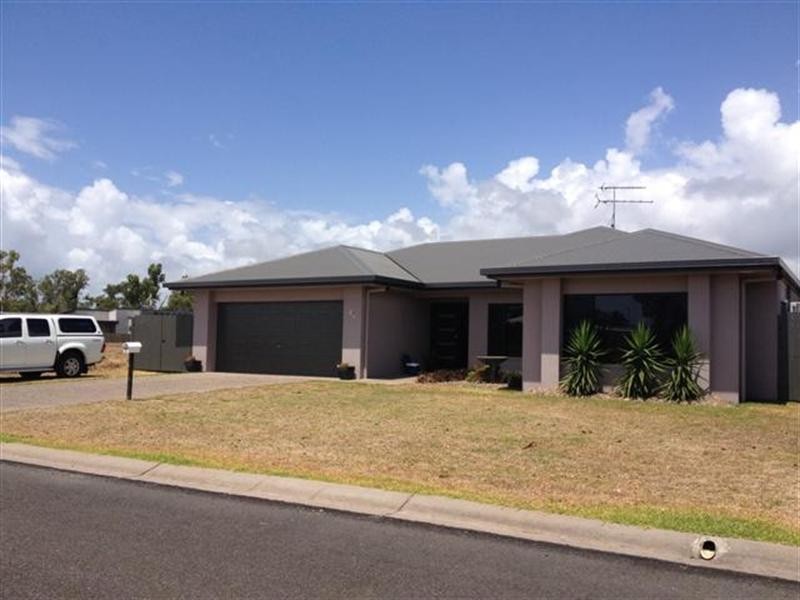 42 Midshipman Street, South Mission QLD 4852